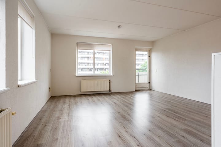 Photo 3 of Leeghwaterstraat 26