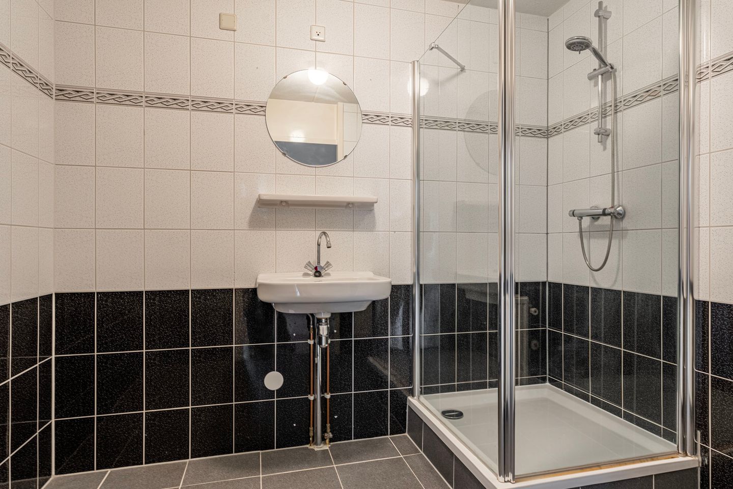 Photo 19 of Leeghwaterstraat 26