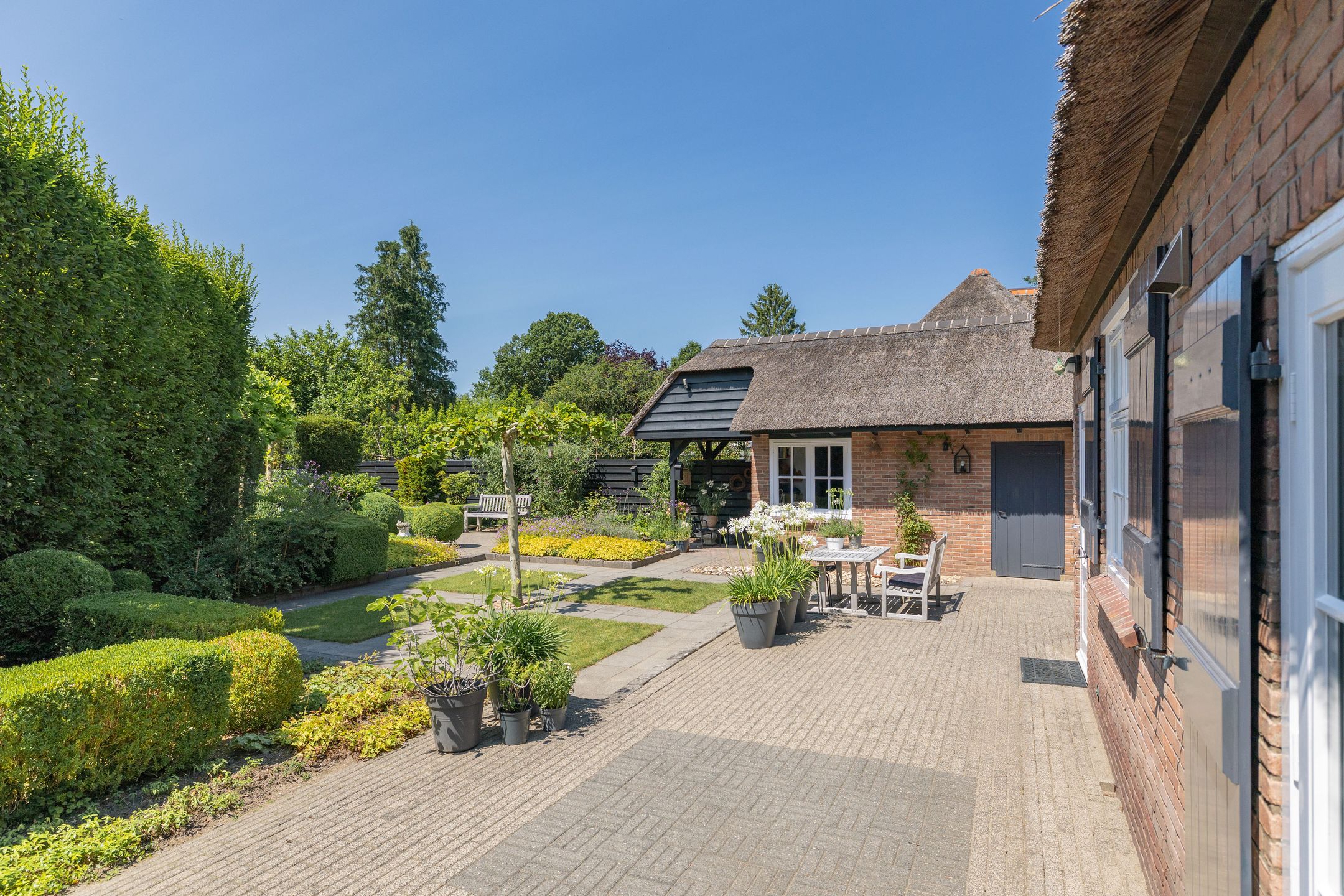 Photo 18 of Esdoornlaan 1