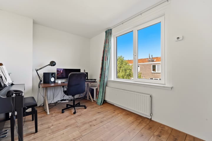 Appartement te koop: Isaäk Hoornbeekstraat 42, Delft
