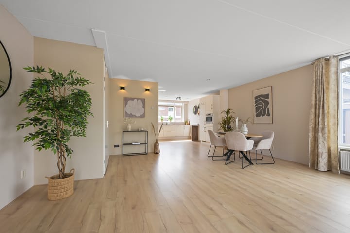 Photo 3 of Hertog Albrechtstraat 84