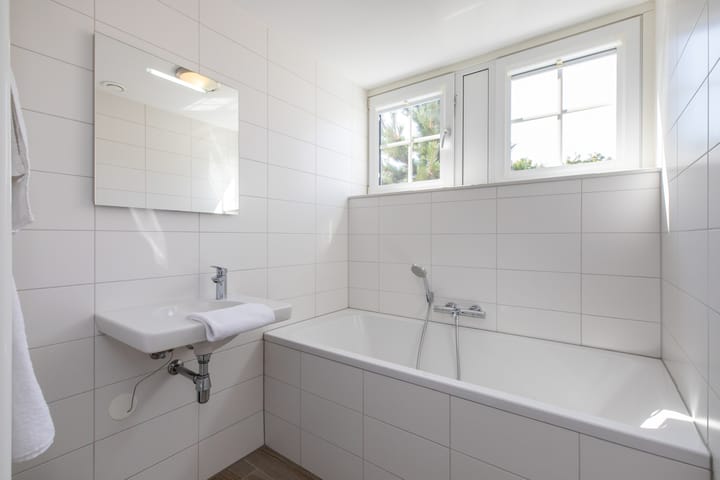 Vrijstaande woning te koop: John O. Forfarstraat 42, Koudekerke