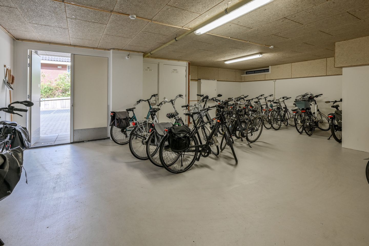 Photo 20 of Admiraal de Ruyterlaan 2-D