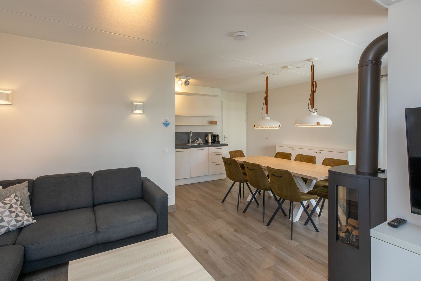Photo 14 of John O. Forfarstraat 42