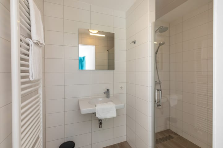 Vrijstaande woning te koop: John O. Forfarstraat 42, Koudekerke