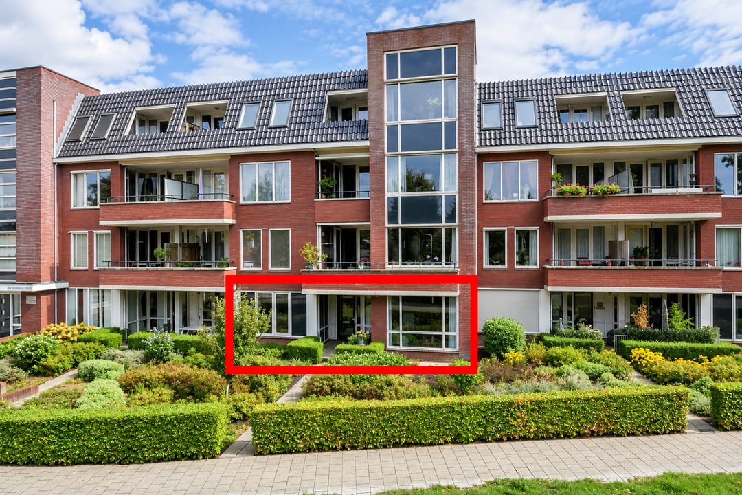 Photo 1 of Admiraal de Ruyterlaan 2-D