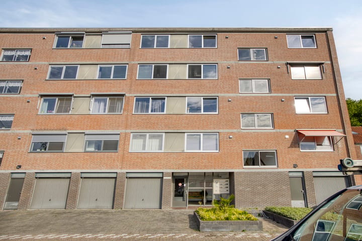 Photo 4 of Rijnauwenstraat 83