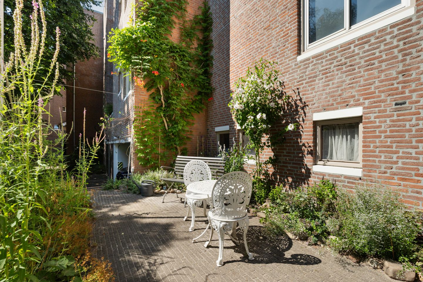 Photo 34 of Voorstraat 1