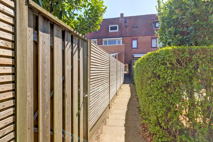 Tussenwoning te koop: Pastoor Op Heijstraat 14, Venlo