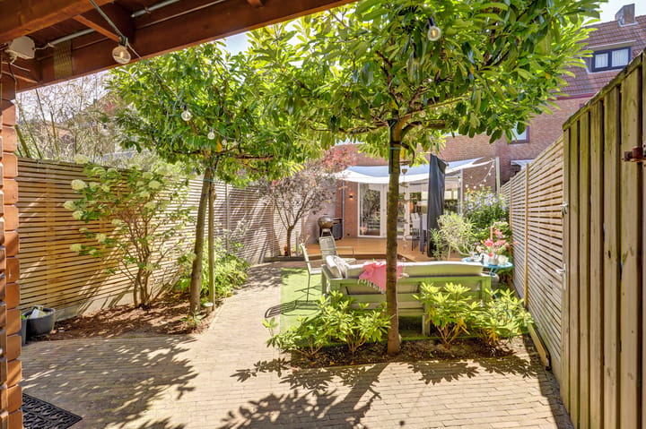 Tussenwoning te koop: Pastoor Op Heijstraat 14, Venlo