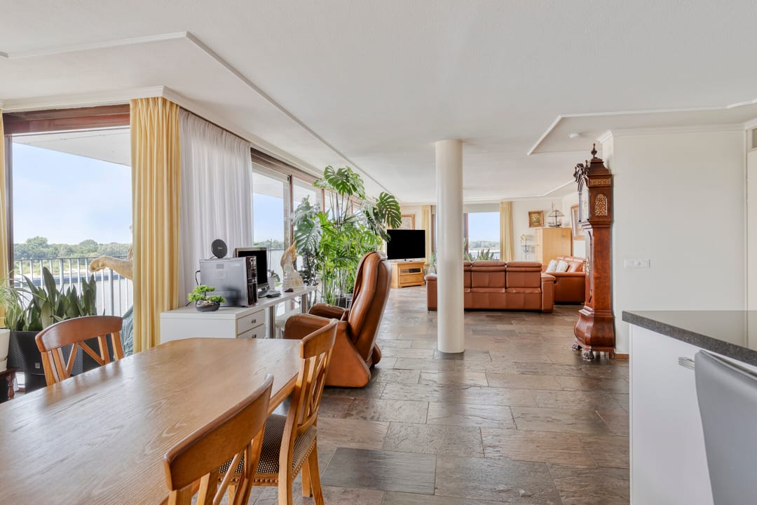 Foto 41 van Rijnstraat 1-65