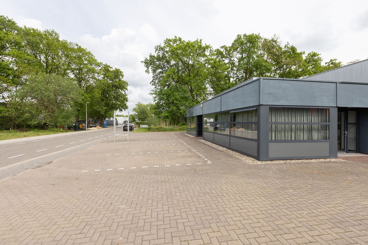 View photo 4 of Venneslatweg 21-23