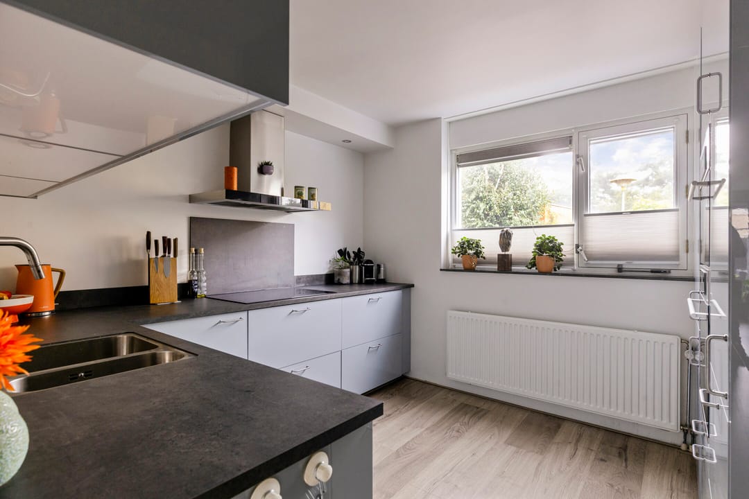 Photo 13 of Marsstraat 17