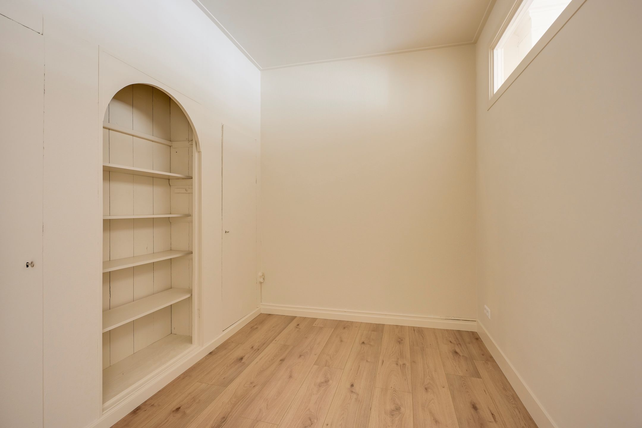 Photo 15 of Potterstraat 12-E