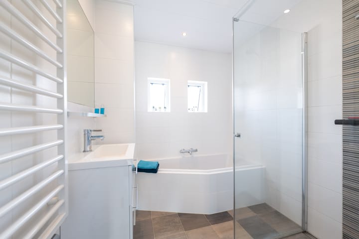 Tussenwoning te koop: Willem van der Zaanstraat 5, Hellevoetsluis