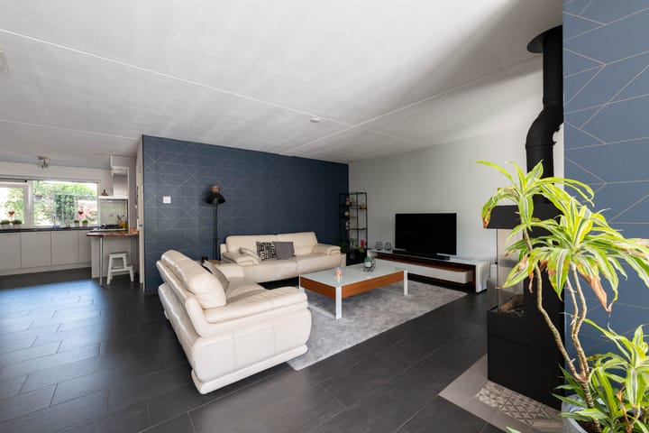 Tussenwoning te koop: Willem van der Zaanstraat 5, Hellevoetsluis