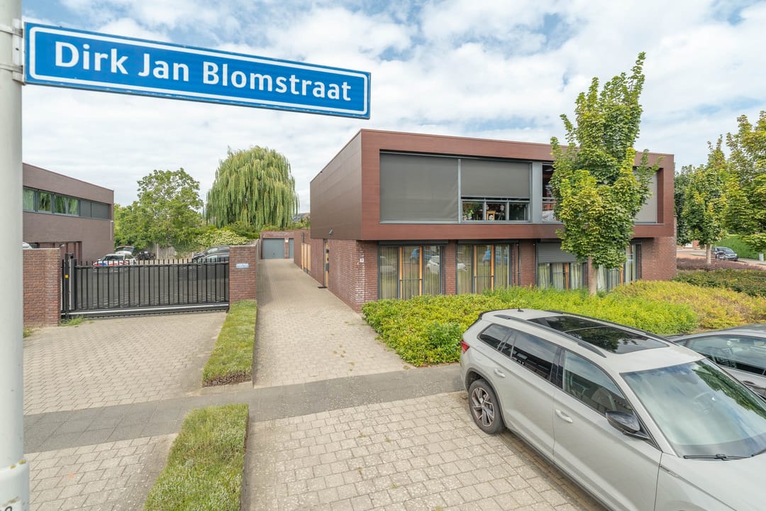 Photo 1 of Dirk Jan Blomstraat 9