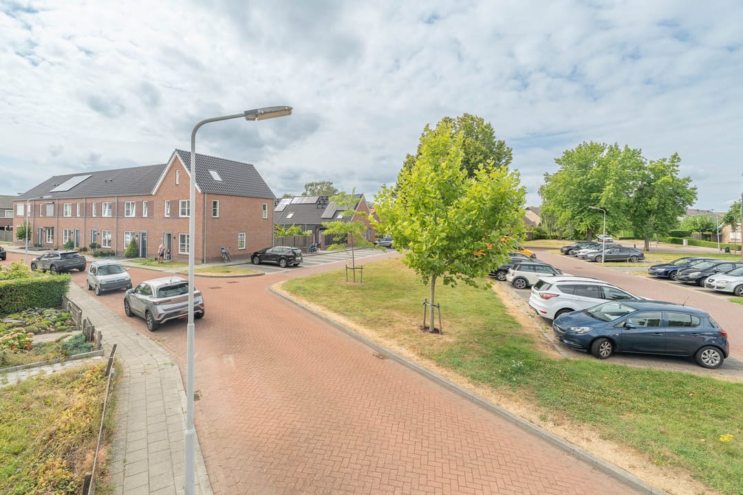 Photo 37 of Dirk Jan Blomstraat 9