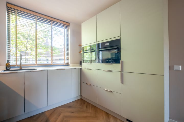 Tussenwoning te koop: Overweg 118, Ouderkerk Aan De Amstel