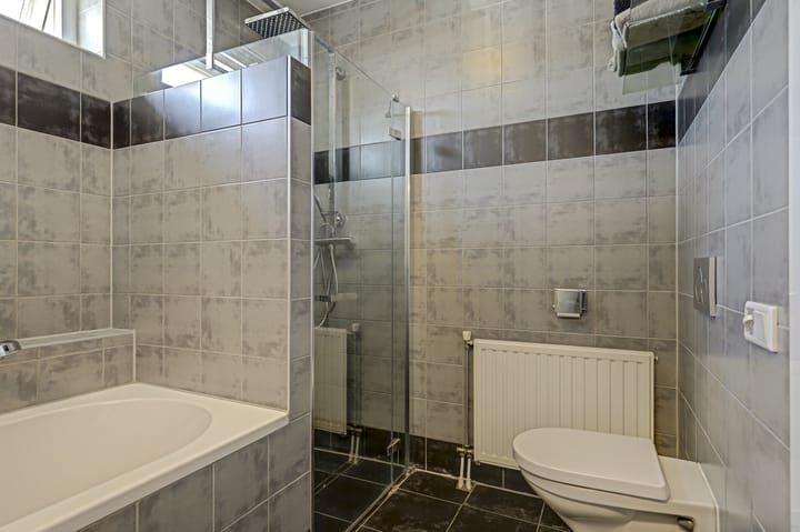 Hoekwoning te koop: Zeldenrustlaan 18, Raamsdonksveer