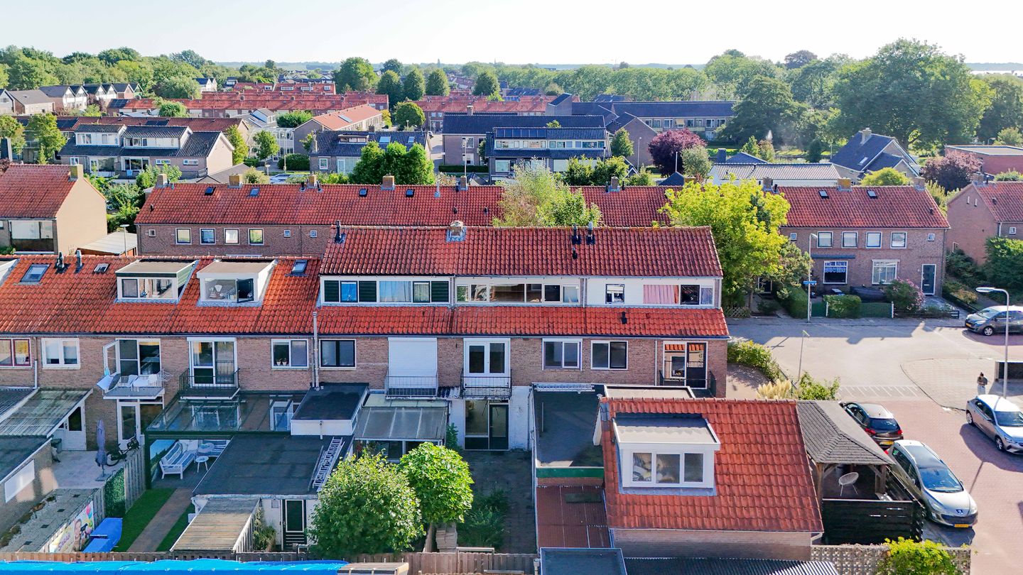 Photo 19 of Elzenstraat 3