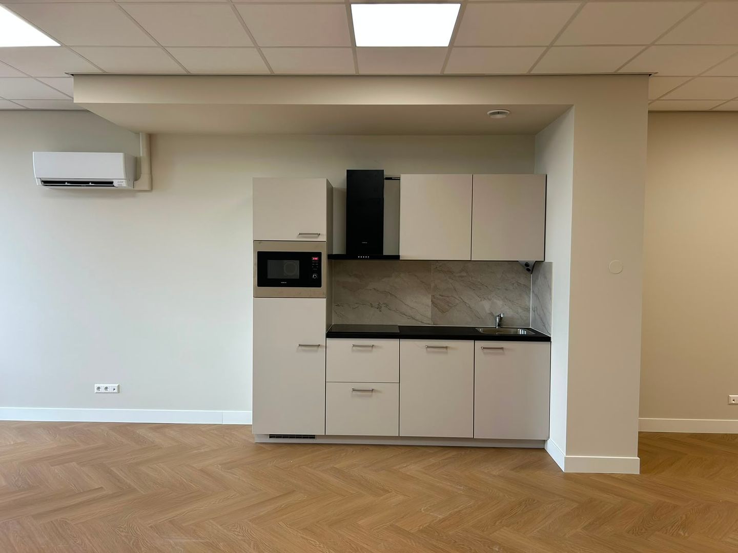 View photo 4 of Treubstraat 21-U209