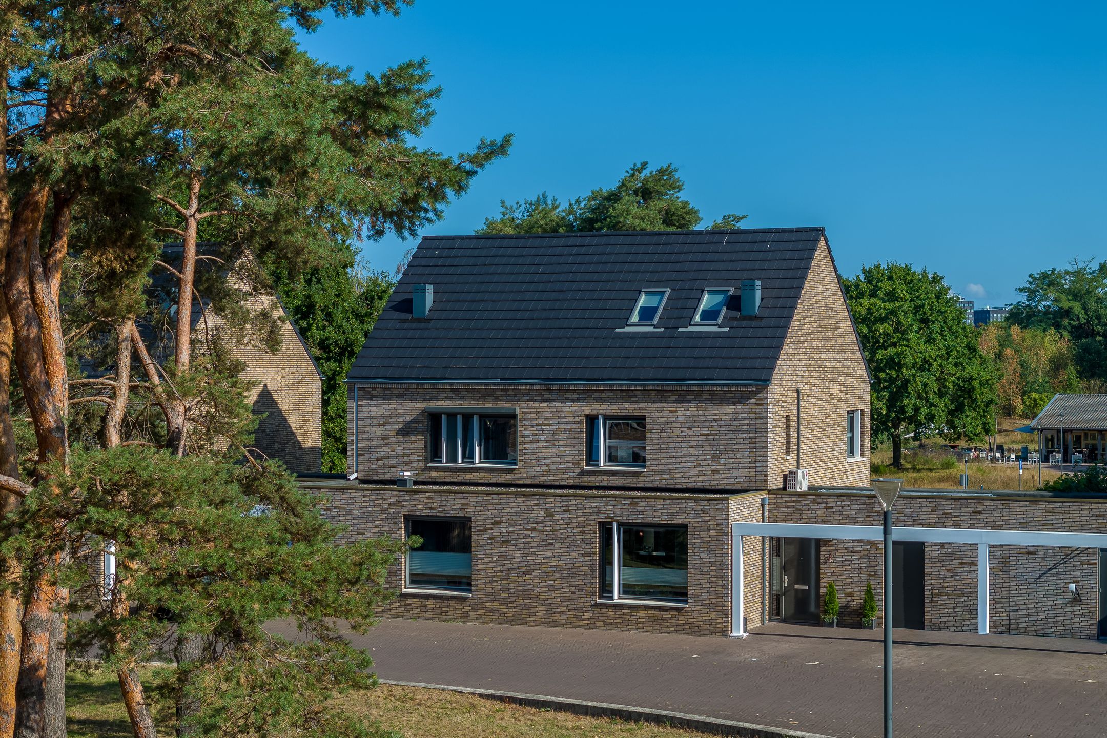 Waterfront 507 
