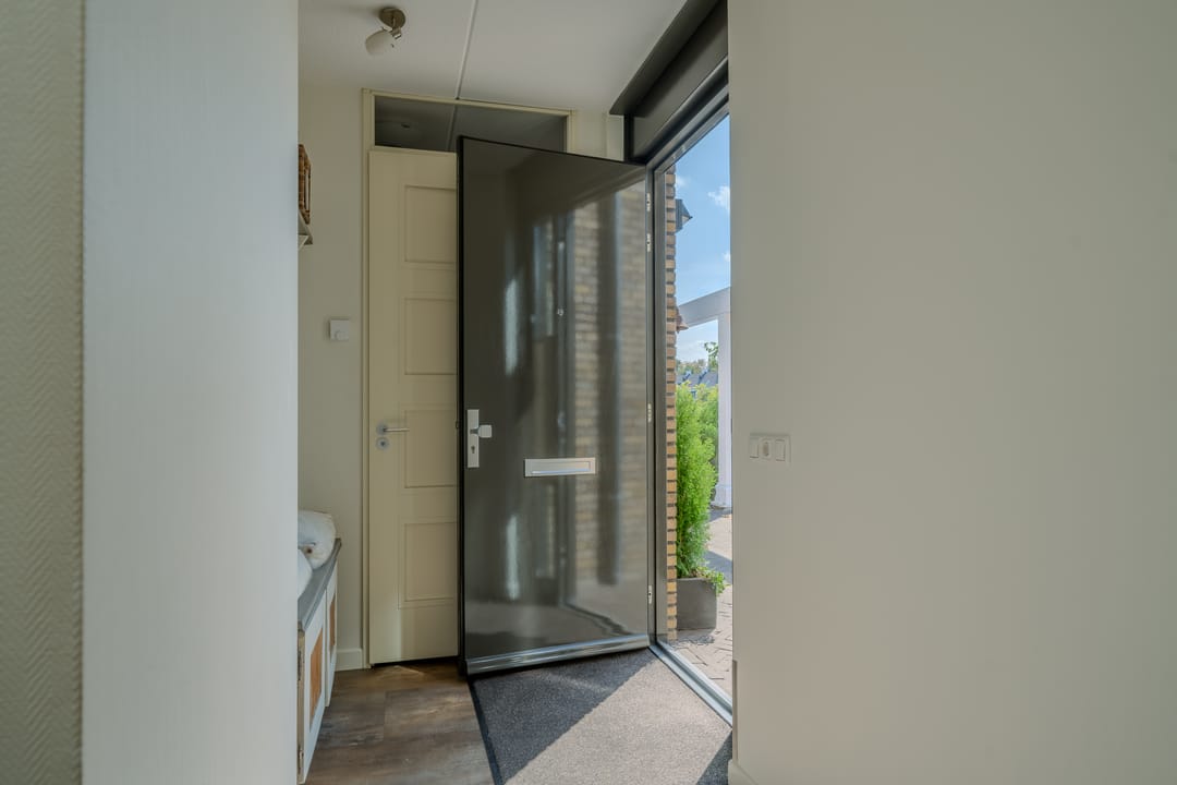 Photo 8 of Waterfront 507