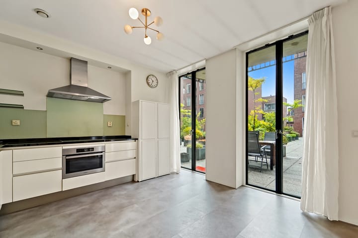 Appartement te koop: Bastiaansplein 19, Delft