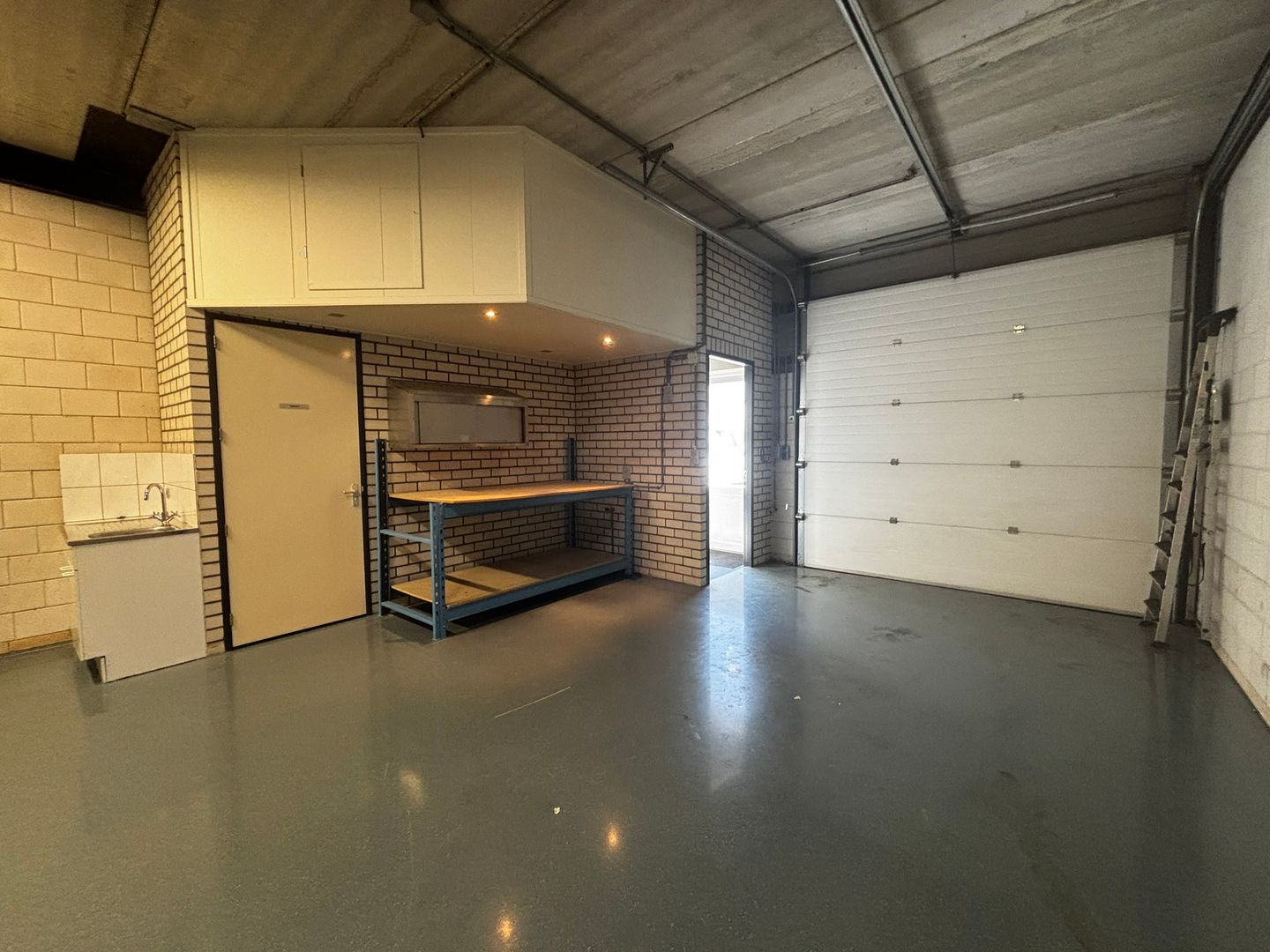 View photo 2 of De Vlonder 217-g