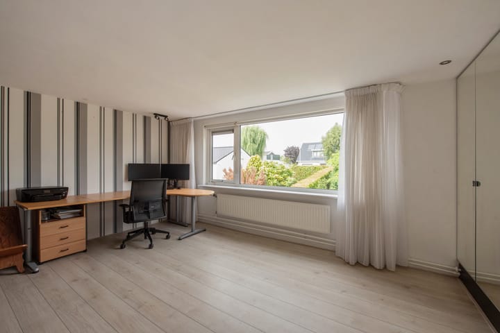 Twee-onder-één-kap te koop: Zegwaartseweg 65, Zoetermeer