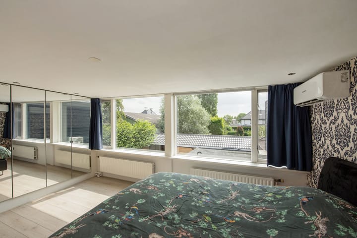 Twee-onder-één-kap te koop: Zegwaartseweg 65, Zoetermeer