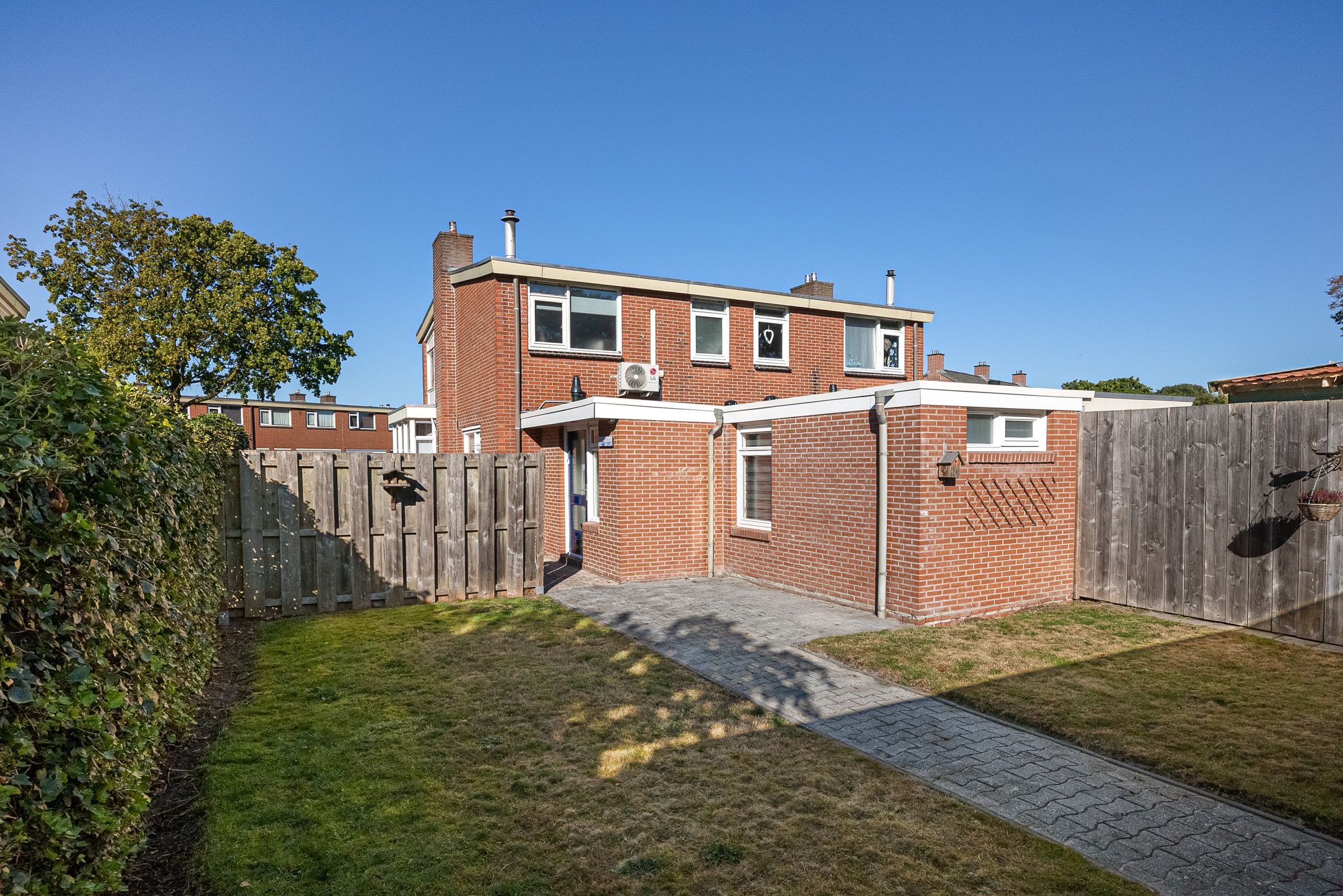 Foto 36 van B. Nieuwenhuisweg 6
