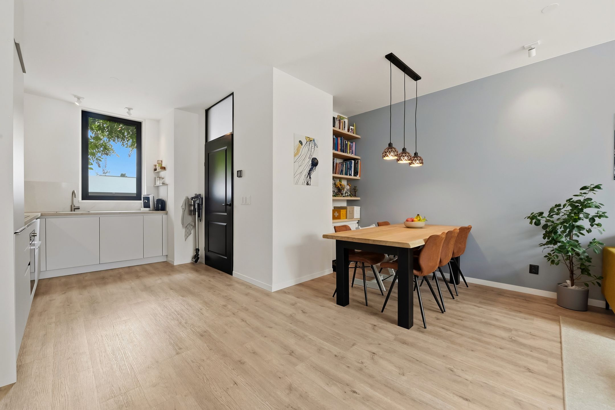 Photo 12 of Amstelstraat 34