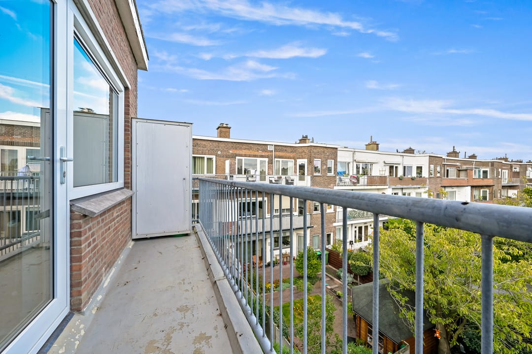Photo 26 of Van der Wyckstraat 8