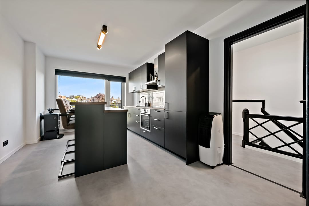 Photo 16 of Van der Wyckstraat 8
