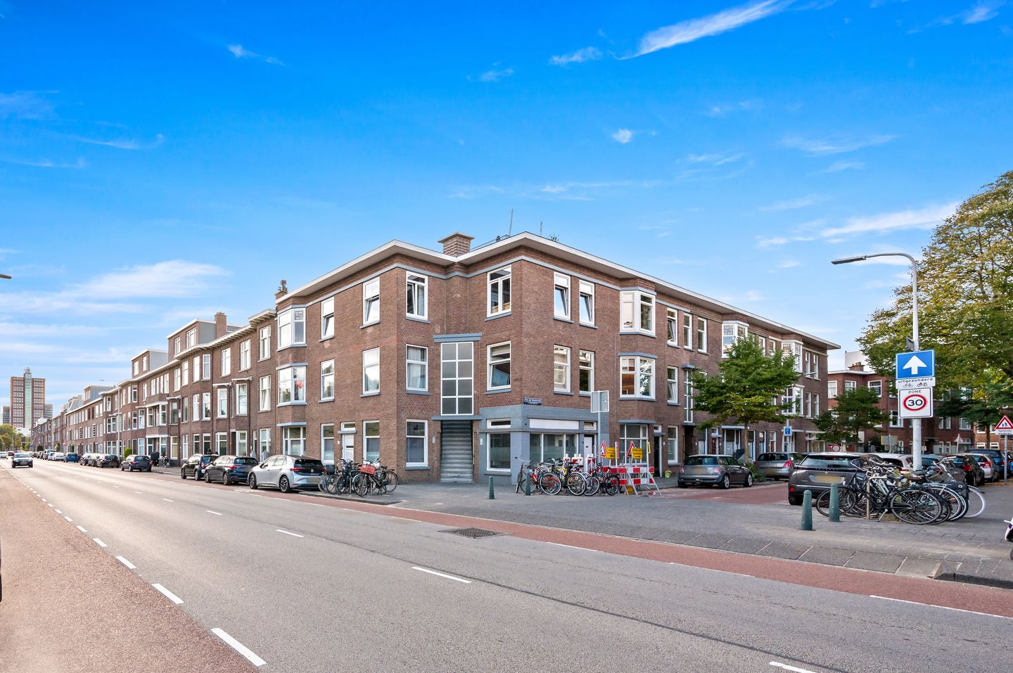 Photo 35 of Van der Wyckstraat 8