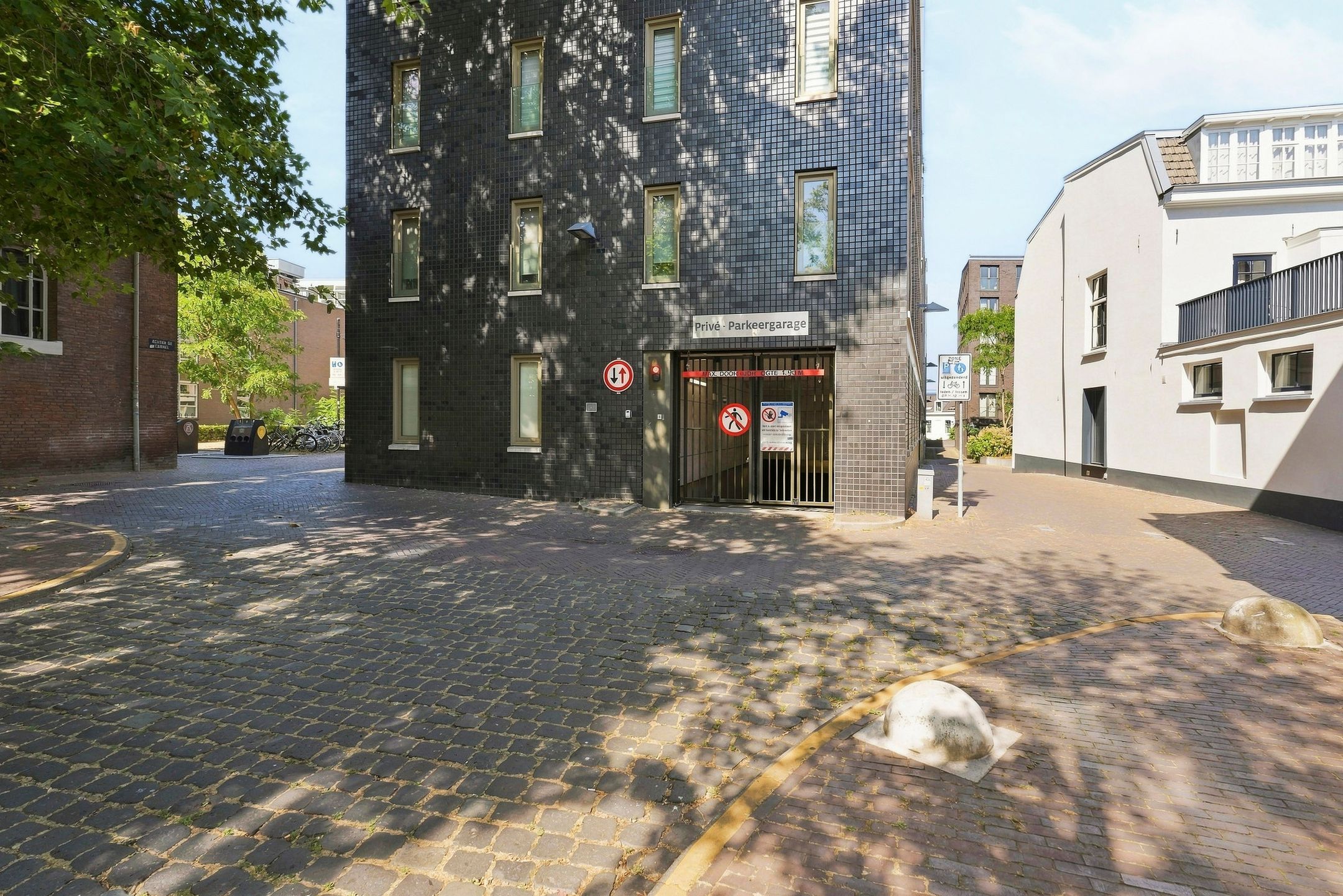 Photo 39 of Hertog van Berryplein 40