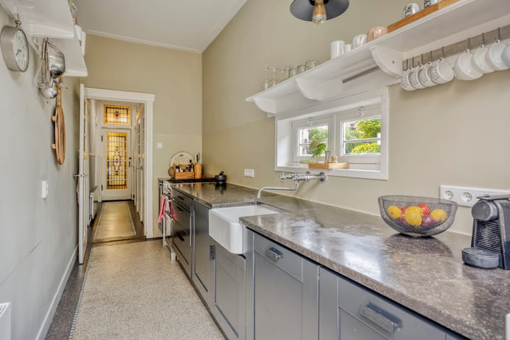 Hoekwoning te koop: Johan de Wittstraat 16, Leiden