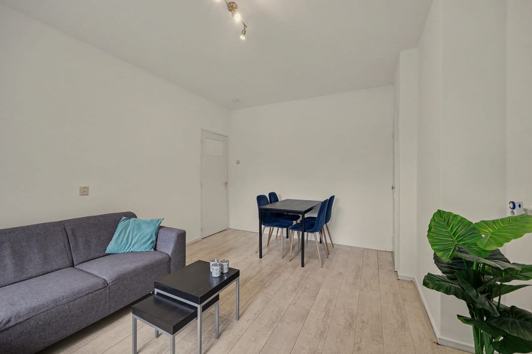 Photo 11 of Thorbeckestraat 52-1