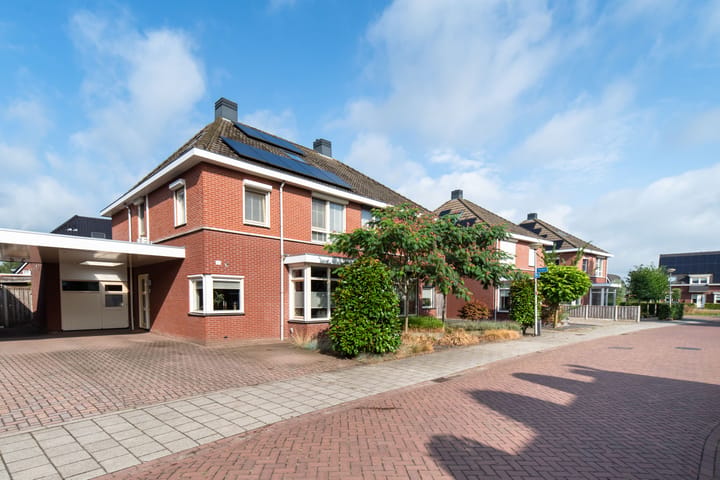 Twee-onder-één-kap te koop: Mulder 25, Rijssen