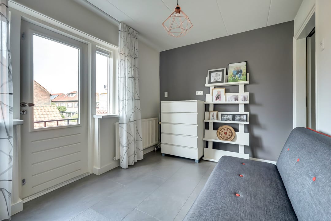 Photo 31 of Leliestraat 105