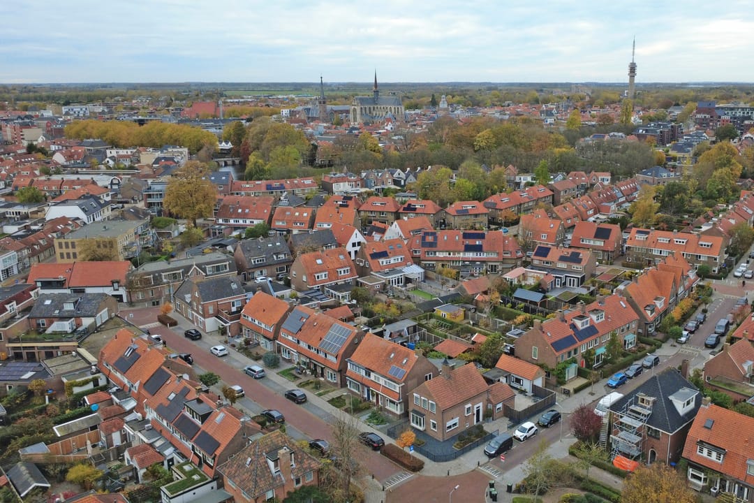 Photo 52 of Leliestraat 105
