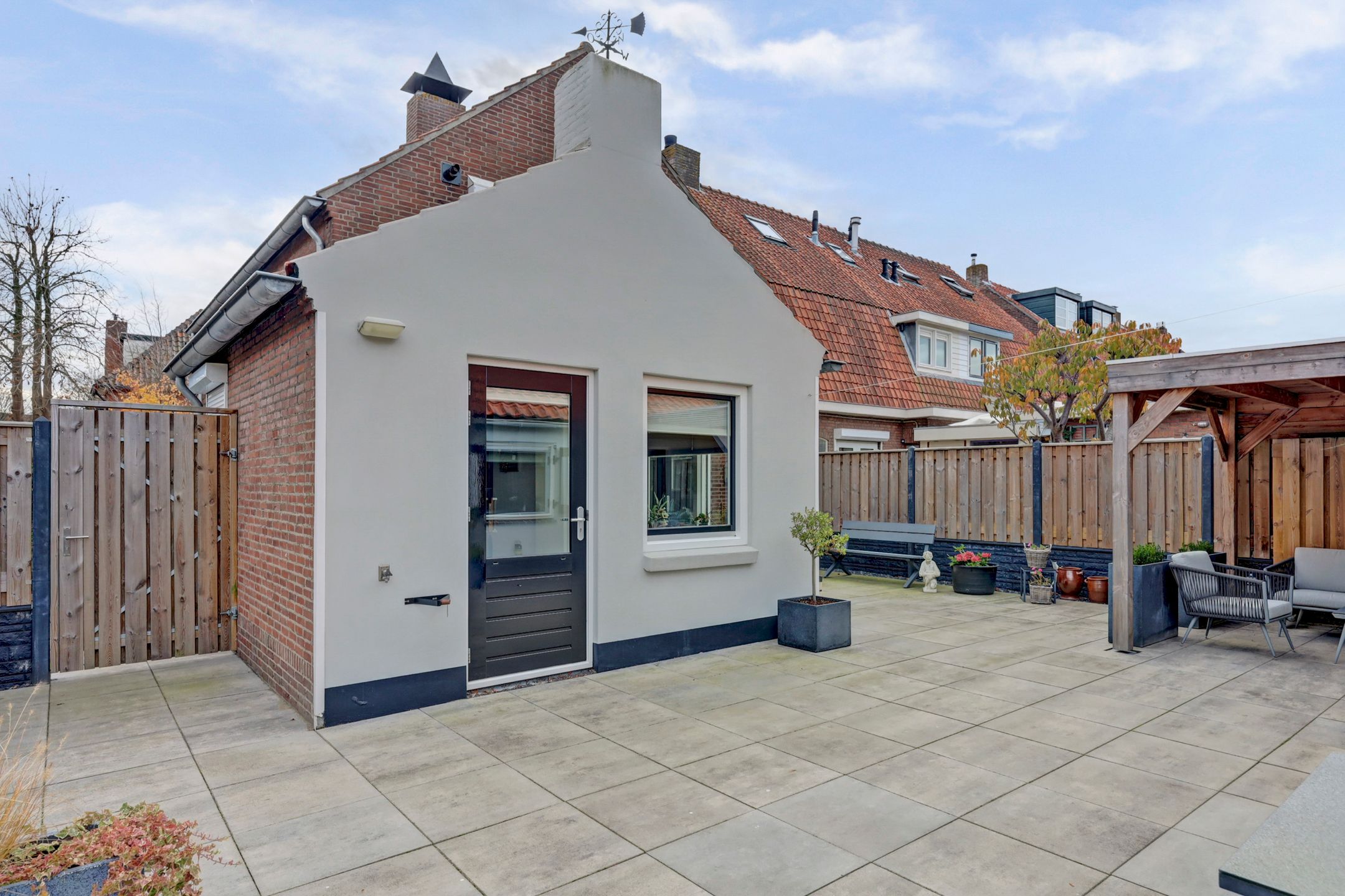 Photo 39 of Leliestraat 105