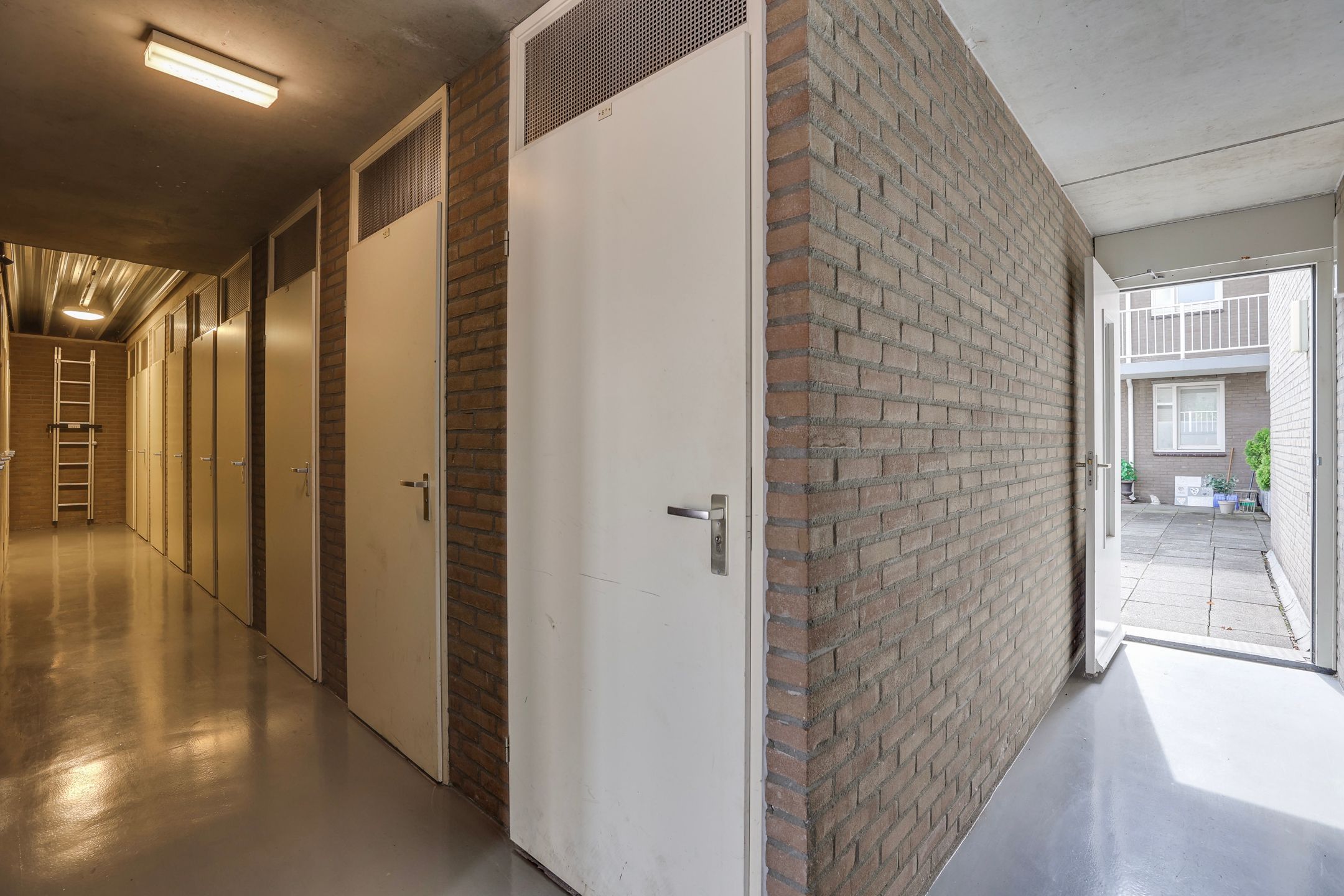 Photo 27 of Nieuwe Kerkstraat 4-C