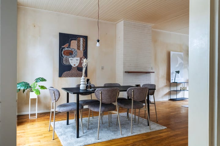 Twee-onder-één-kap te koop: Groningerstraatweg 203, Leeuwarden