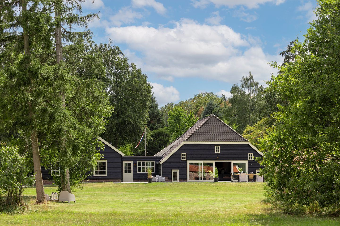 Photo 85 of Vordenseweg 3