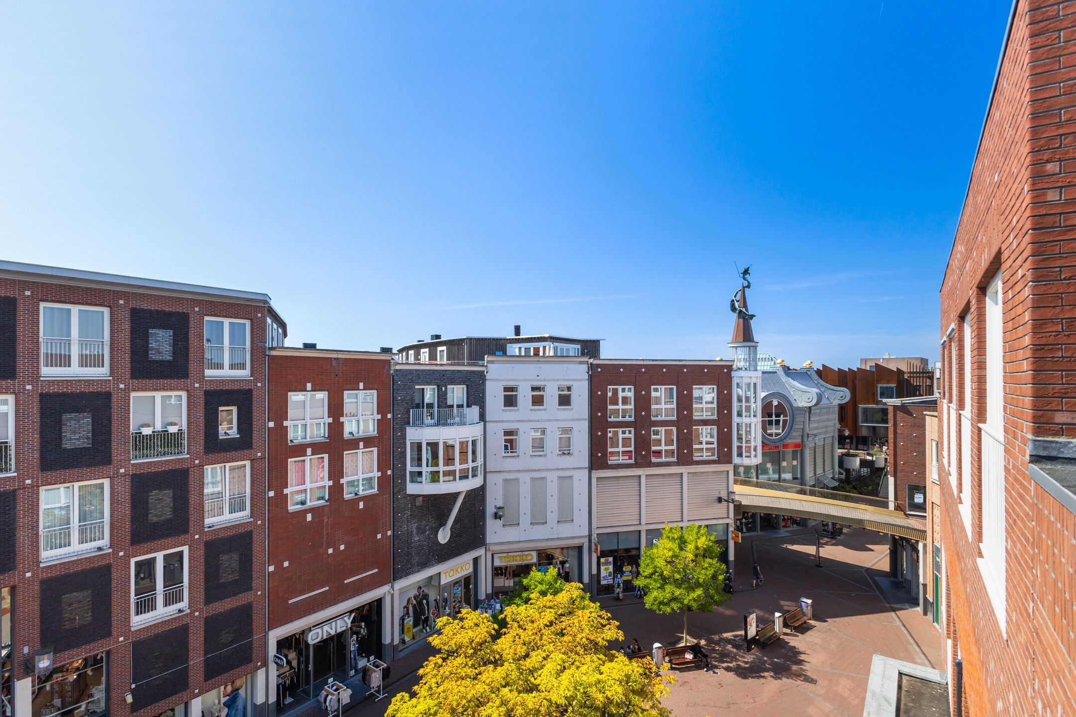 Photo 36 of Uitstraat 191