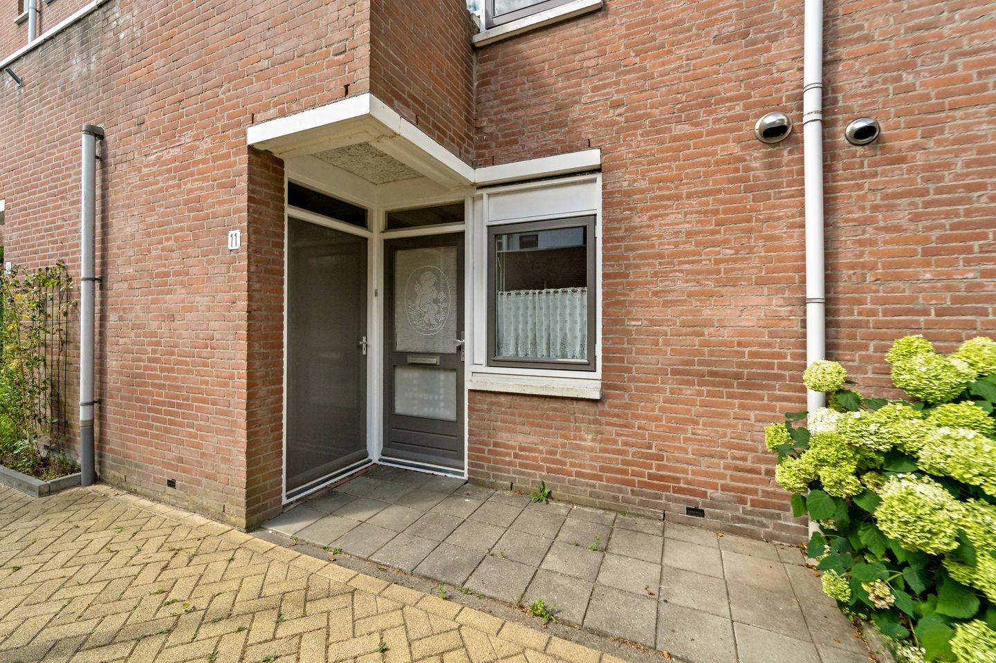 Photo 5 of Waterhoenstraat 11
