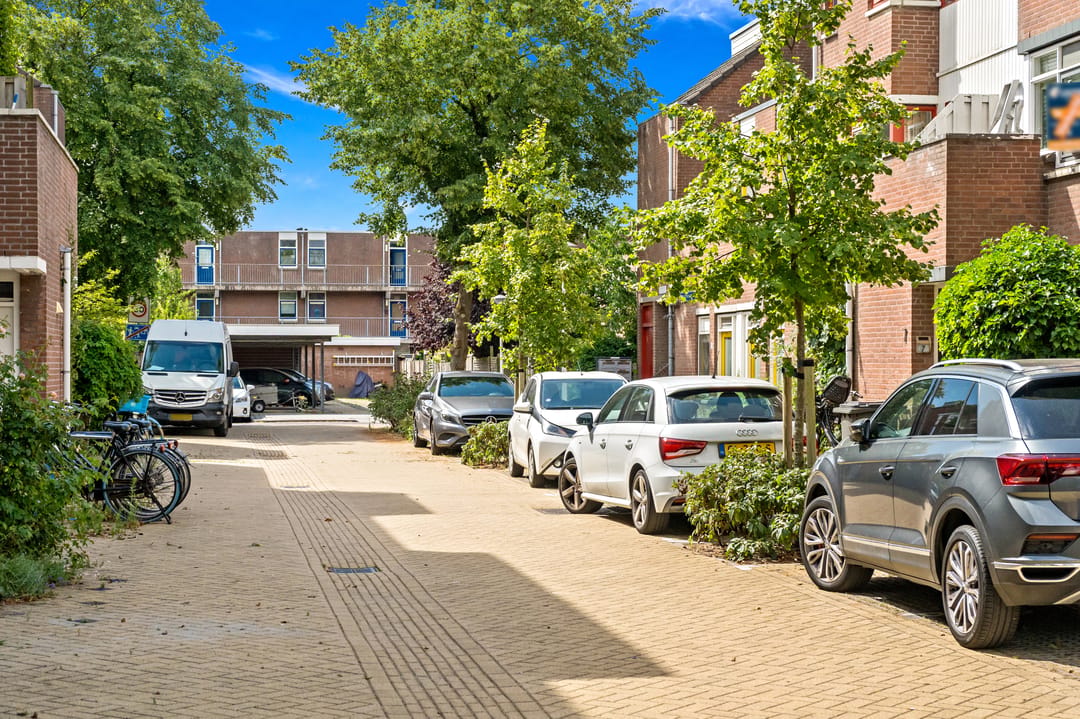 Photo 46 of Waterhoenstraat 11